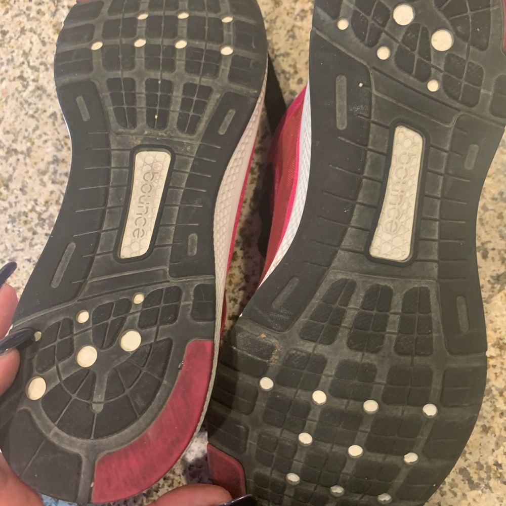 Pink and black adidas - Picture 4 of 4